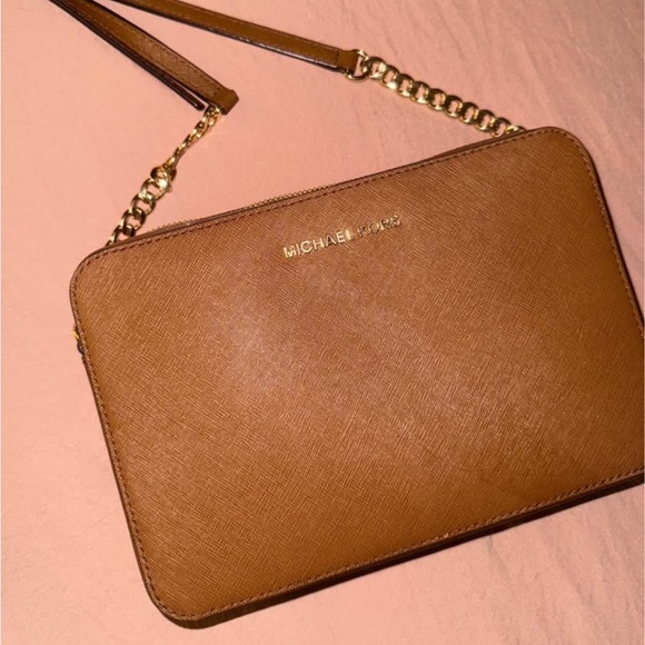 Michael Kors Crossbody - Picture 1 of 6